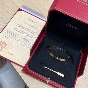 LOVE bracelet size 16. 18K yellow gold (750/1000). Comes with a screwdriver.
